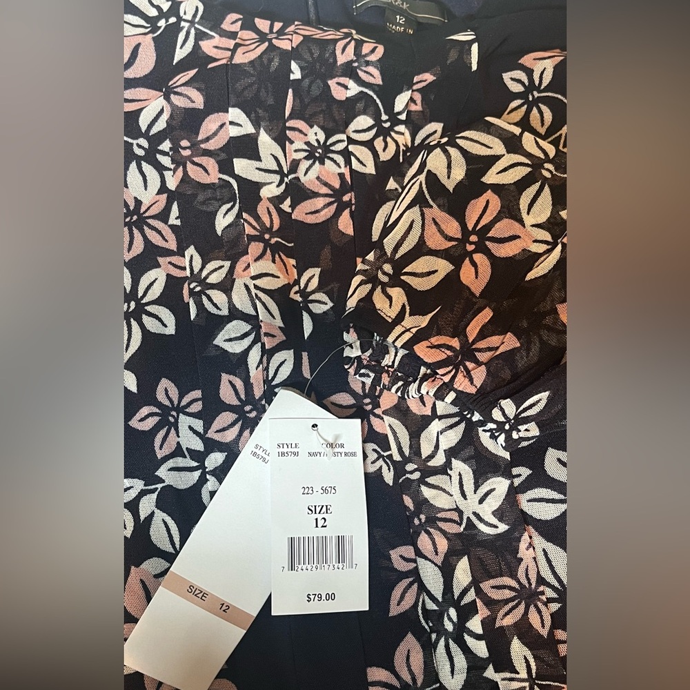 R & K Originals Sleeveless Floral Midi Fit + Flare Dress - NWT - Picture 3 of 4